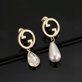 Gucci Асимметричные серьги-гвоздики. Высокое качество. Красота, о