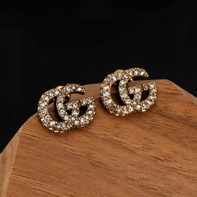 Gucci серьги. Элитные, созданы так, что хочется плакать от красот