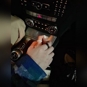 Gucci заказать кольца Gucci Lcon для мужчин и женщин из белой кер