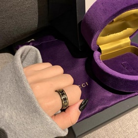 GUCCI Кольцо GUCCI Золотое керамическое обручальное кольцо GUCCI