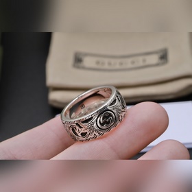 Кольцо Gucci с тигровой головкой, мы единодушны в том, что оно из