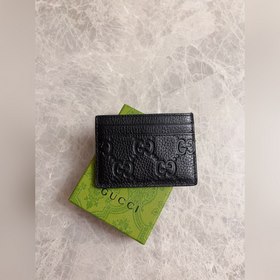 Новая серия GG Emblem из сверхмягкой кожи цвета лимонного цвета с