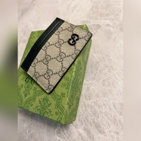 Качество фирменного магазина, товары высшего качества, фотографии