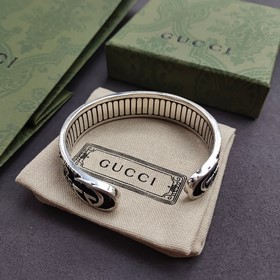 Новинка от Gucci： браслет с крыльями ангела и двойным логотипом G