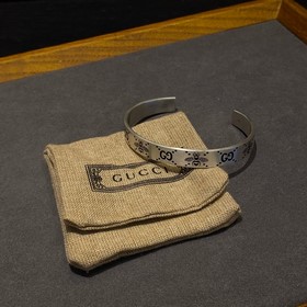 Gucci Браслет с гравировкой виде пчелы