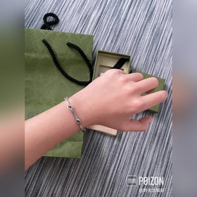 Gucci Узкий браслет с двойной цепочкой Gucci в стиле ретро Двой