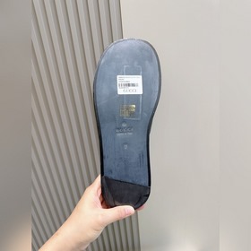 Gucci, мужские шлепанцы Lido с перекрещивающимися ремешками двойн