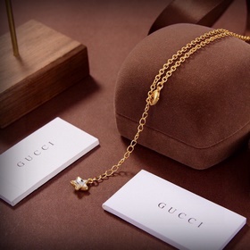Ожерелье Gucci. Модный аксессуар, который отличается не только ст