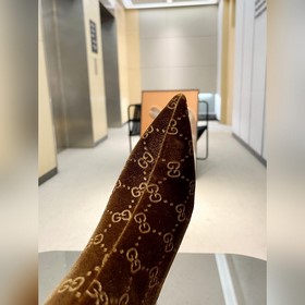 Ранневесенняя коллекция 2025 от GuCci： удивительные эластичные бо