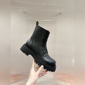 Новейшие ботинки GUCCI с боковой застежкой-молнией и полоскамиз т