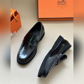 Высокое качество, аналогично официальному сайту Hermès. Оригиналь