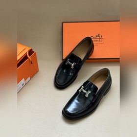 Высокое качество, аналогично официальному сайту Hermès. Оригиналь
