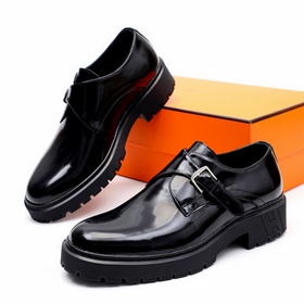 Оригинальные мокасины (Hermès HEPMES) сочетают в себе новый дизай