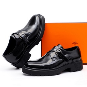 Оригинальные мокасины (Hermès HEPMES) сочетают в себе новый дизай