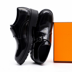 Оригинальные мокасины (Hermès HEPMES) сочетают в себе новый дизай