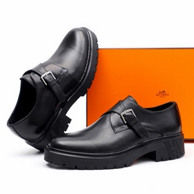 Оригинальные мокасины (Hermès HEPMES) сочетают в себе новый дизай