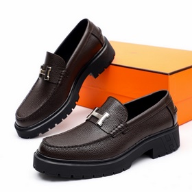 Оригинальные мокасины (Hermès HEPMES) сочетают в себе новый дизай