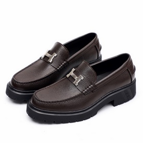Оригинальные мокасины (Hermès HEPMES) сочетают в себе новый дизай