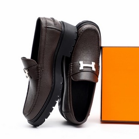 Оригинальные мокасины (Hermès HEPMES) сочетают в себе новый дизай