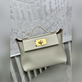 В наличии 2424mini 21 см evercolor, кожа swift, молочный белый, р