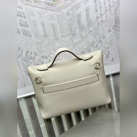 В наличии 2424mini 21 см evercolor, кожа swift, молочный белый, р