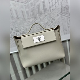 В наличии 2424mini 21 см evercolor, кожа swift, молочный белый, р