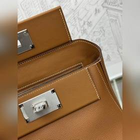 В наличии 2424mini 21 см evercolor, кожа swift, золотисто-коричне