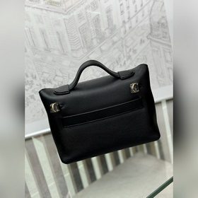 В наличии 2424mini 21 см evercolor, кожа swift, черный, ручная пр