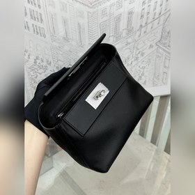 В наличии 2424mini 21 см evercolor, кожа swift, черный, ручная пр