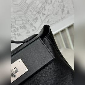 В наличии 2424mini 21 см evercolor, кожа swift, черный, ручная пр