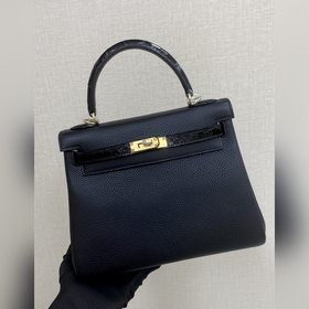 Kelly touch 25 см, кожа крокодила с глянцевой поверхностью, черна