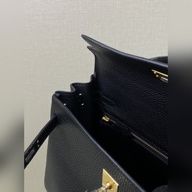 Kelly touch 25 см, кожа крокодила с глянцевой поверхностью, черна