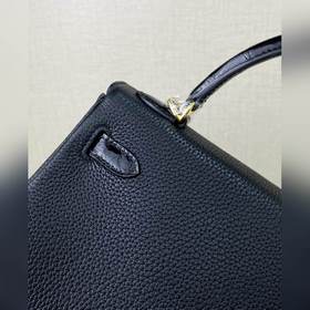 Kelly touch 25 см, кожа крокодила с глянцевой поверхностью, черна