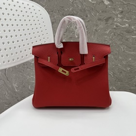 Сердце из красного золота с застежкой  Кожа, белила, 25 см, полу