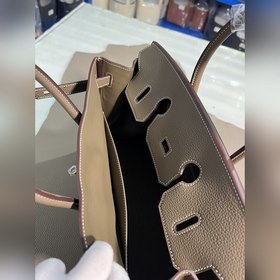 Фотографииз мастерской Birkin Platinum, слоновая кость с золотой 