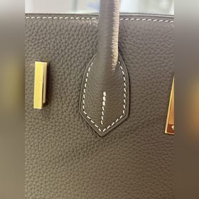Фотографииз мастерской Birkin Platinum, слоновая кость с золотой 