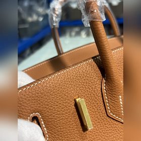 Фотографииз мастерской Birkin Platinum, золотисто-коричневая золо