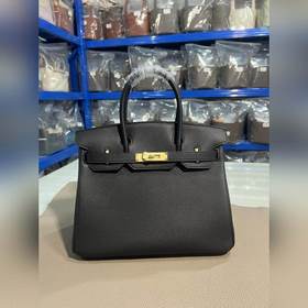 Фотографии мастерской Birkin Platinum, черная, золотая застежка,