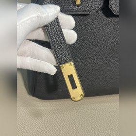 Фотографии мастерской Birkin Platinum, черная, золотая застежка, 