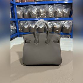 Фотографии мастерской Birkin Platinum Tin Grey Gold Buckle 25/30