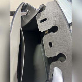 Фотографии мастерской Birkin Platinum Tin Grey Gold Buckle 25/30 