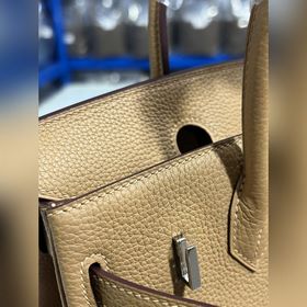 Фотографииз мастерской Birkin Platinum, цвет «чай с молоком», сер