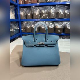 Фотографии мастерской Birkin Platinum, кожа цвета джинсового сине