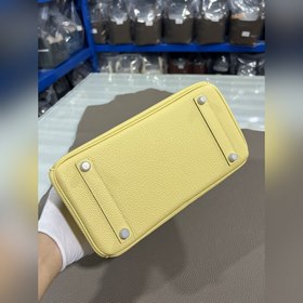 Фотографииз мастерской Birkin Platinum, желтый замок 25/30 Исполь