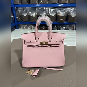 Фотографииз мастерской Birkin Platinum 3Q розово-золотая застежка