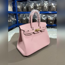 Фотографииз мастерской Birkin Platinum 3Q розово-золотая застежка