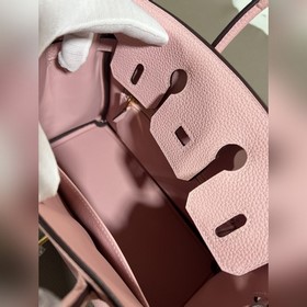 Фотографииз мастерской Birkin Platinum 3Q розово-золотая застежка