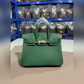 Фотографии мастерской Birkin Platinum Velvet Green Gold Buckle 25
