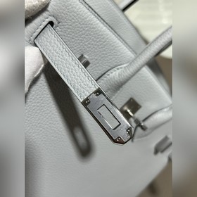 Фотографии мастерской Birkin Platinum Holy Grail Buckle 25/30 Исп