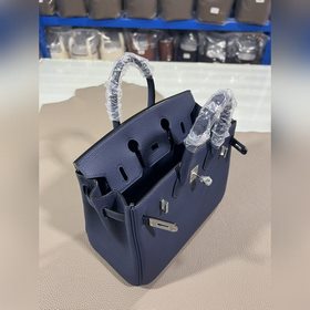 Фотографии мастерской Birkin Platinum, темно-синяя, серебряная за